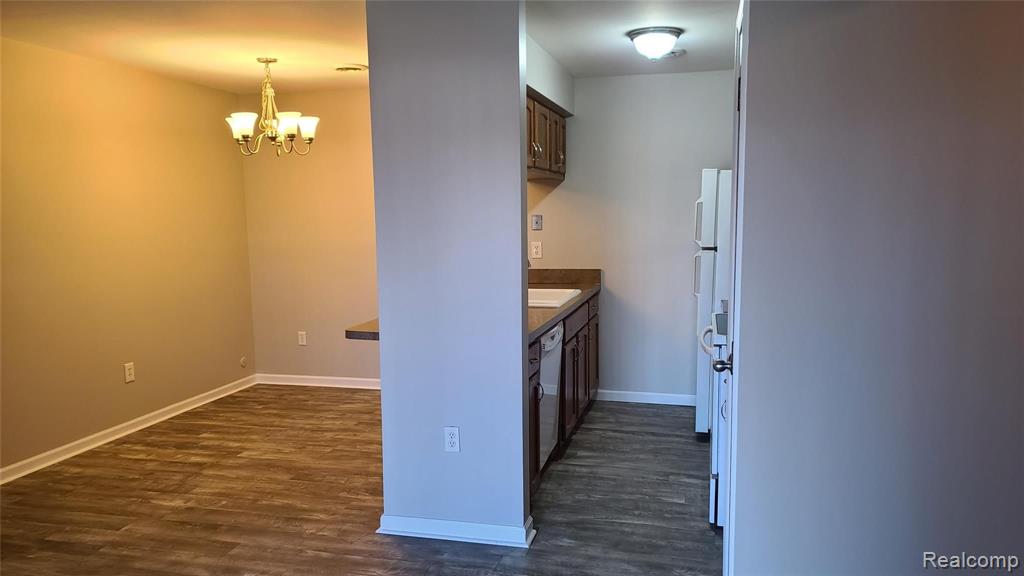 29928 Utica Road, Unit 33 Roseville, MI 48066 - Photo 8 of 14 Gallery Image 8