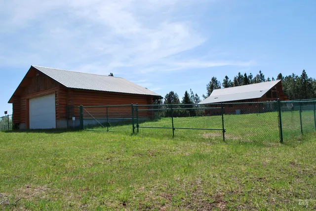 $1,950,000 | 4975 Middle Road, Ahsahka, ID 83520