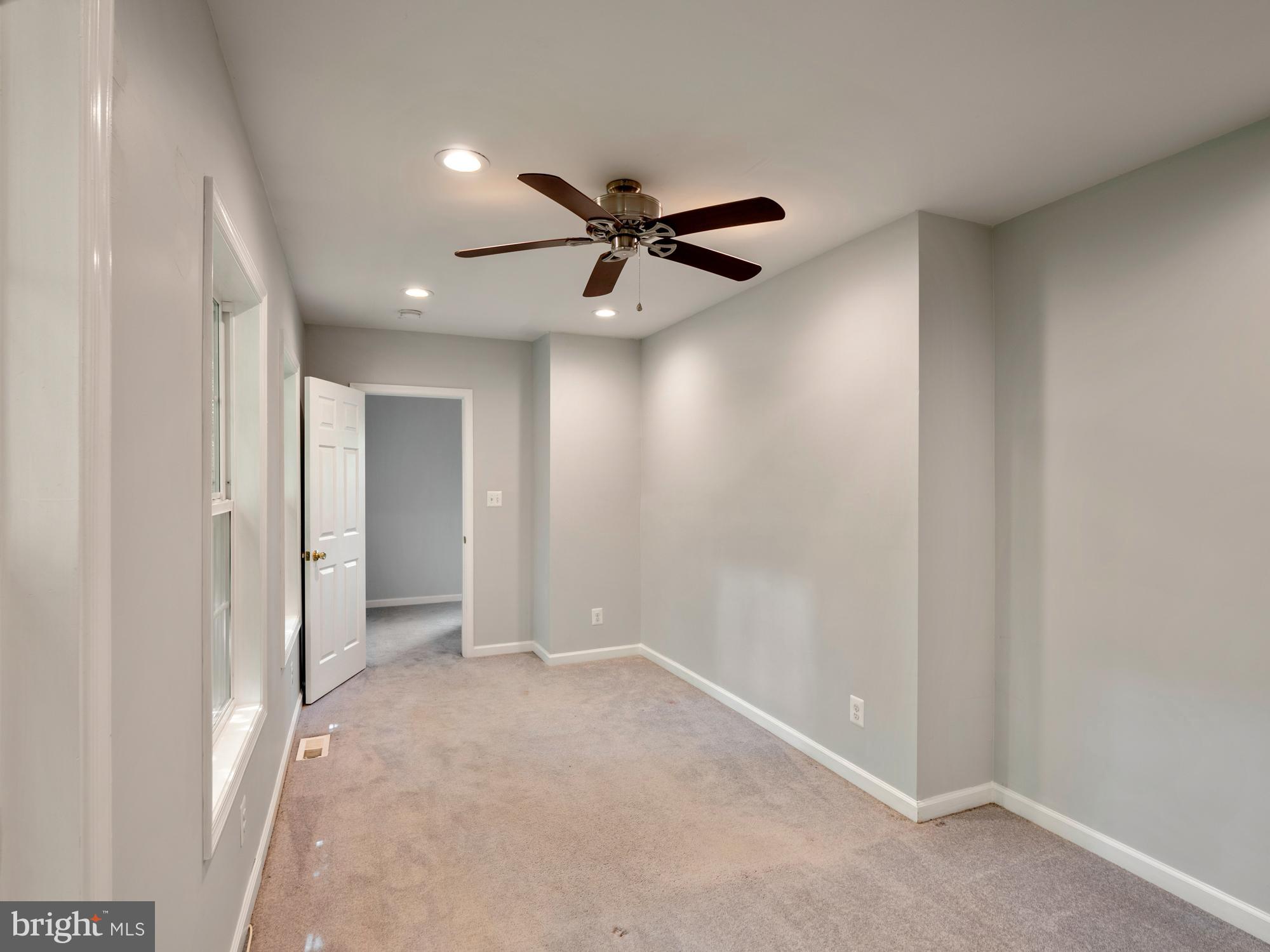 8551 Cobb Road Manassas, VA 20112 - Photo 14 of 27 Gallery Image 14