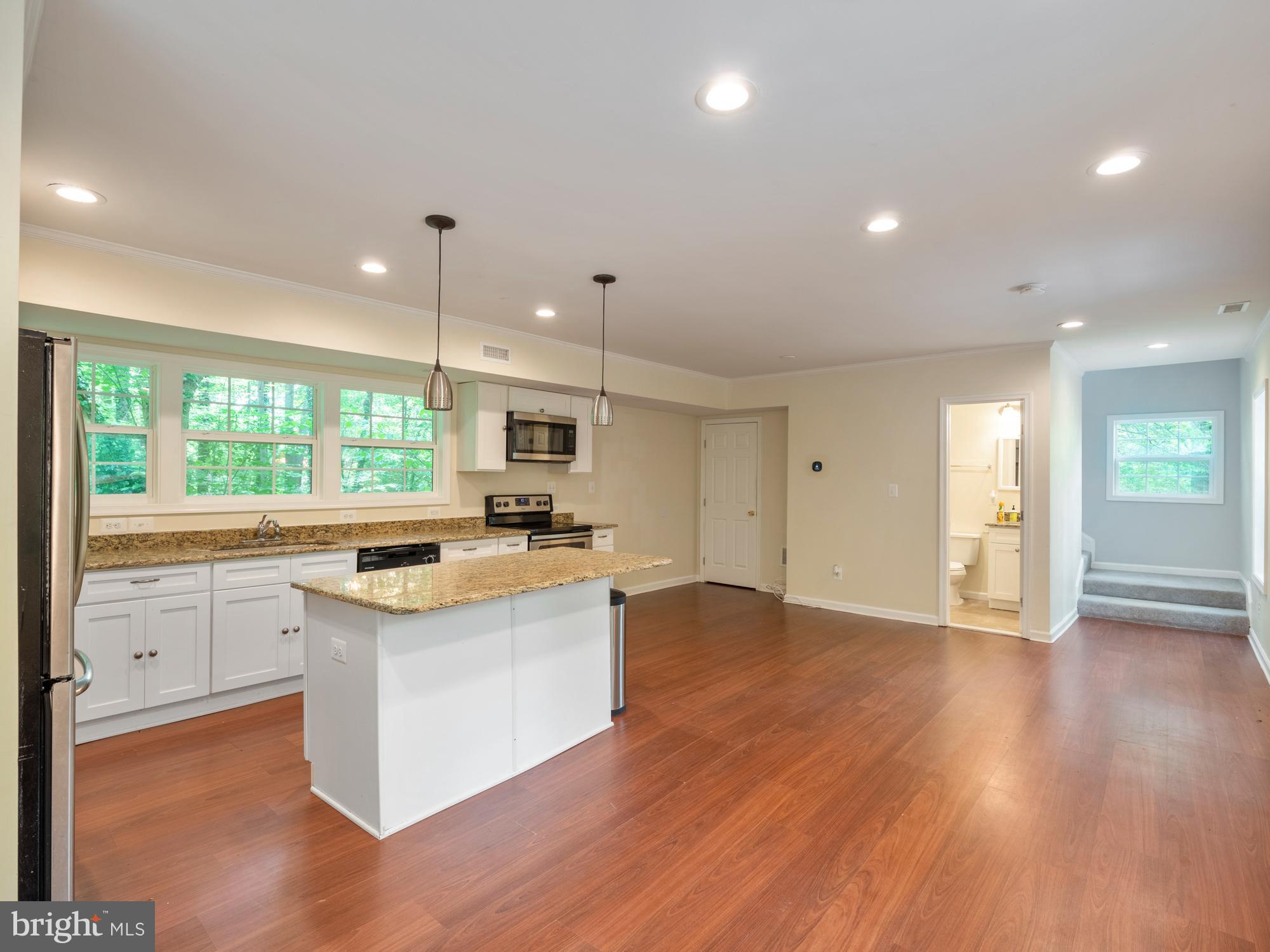 8551 Cobb Road Manassas, VA 20112 - Photo 6 of 27 Gallery Image 6