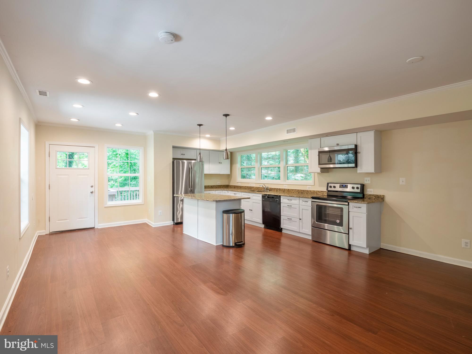 8551 Cobb Road Manassas, VA 20112 - Photo 7 of 27 Gallery Image 7