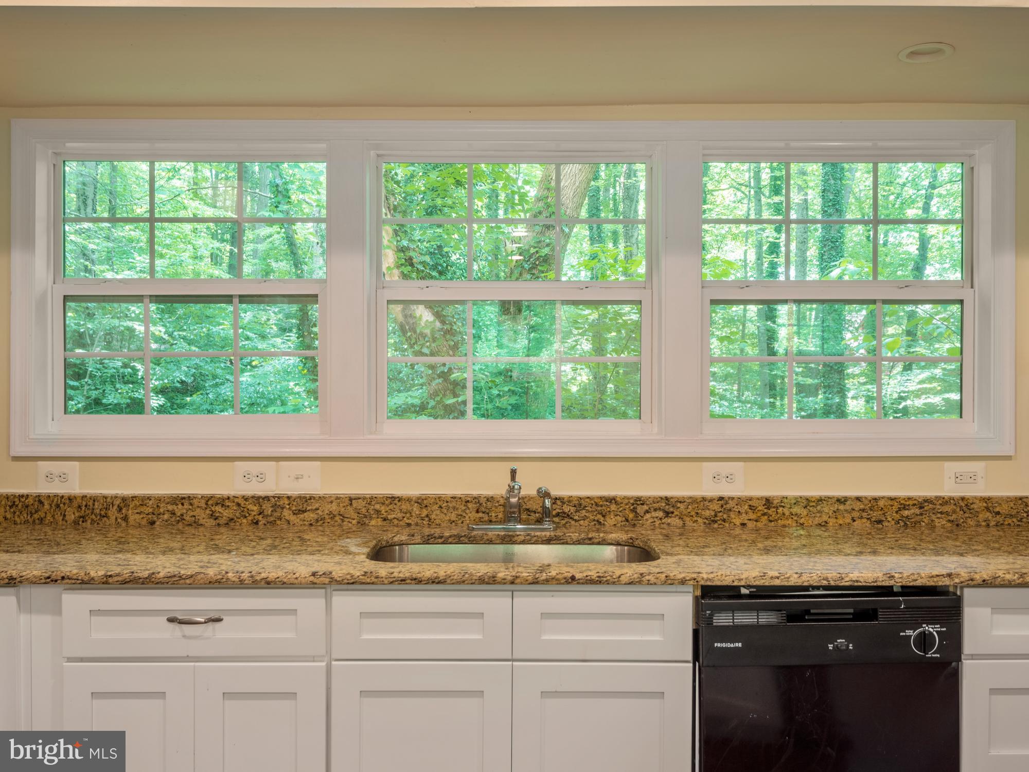 8551 Cobb Road Manassas, VA 20112 - Photo 9 of 27 Gallery Image 9