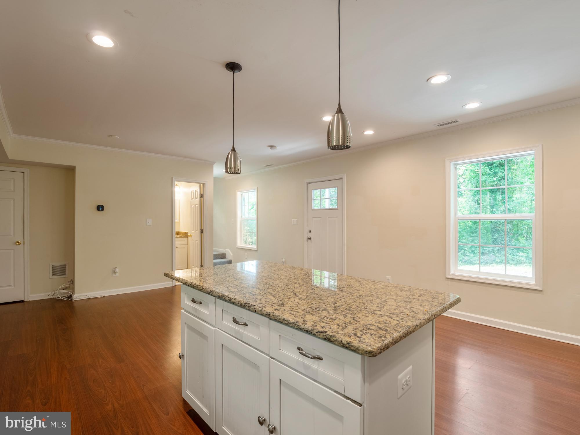 8551 Cobb Road Manassas, VA 20112 - Photo 10 of 27 Gallery Image 10