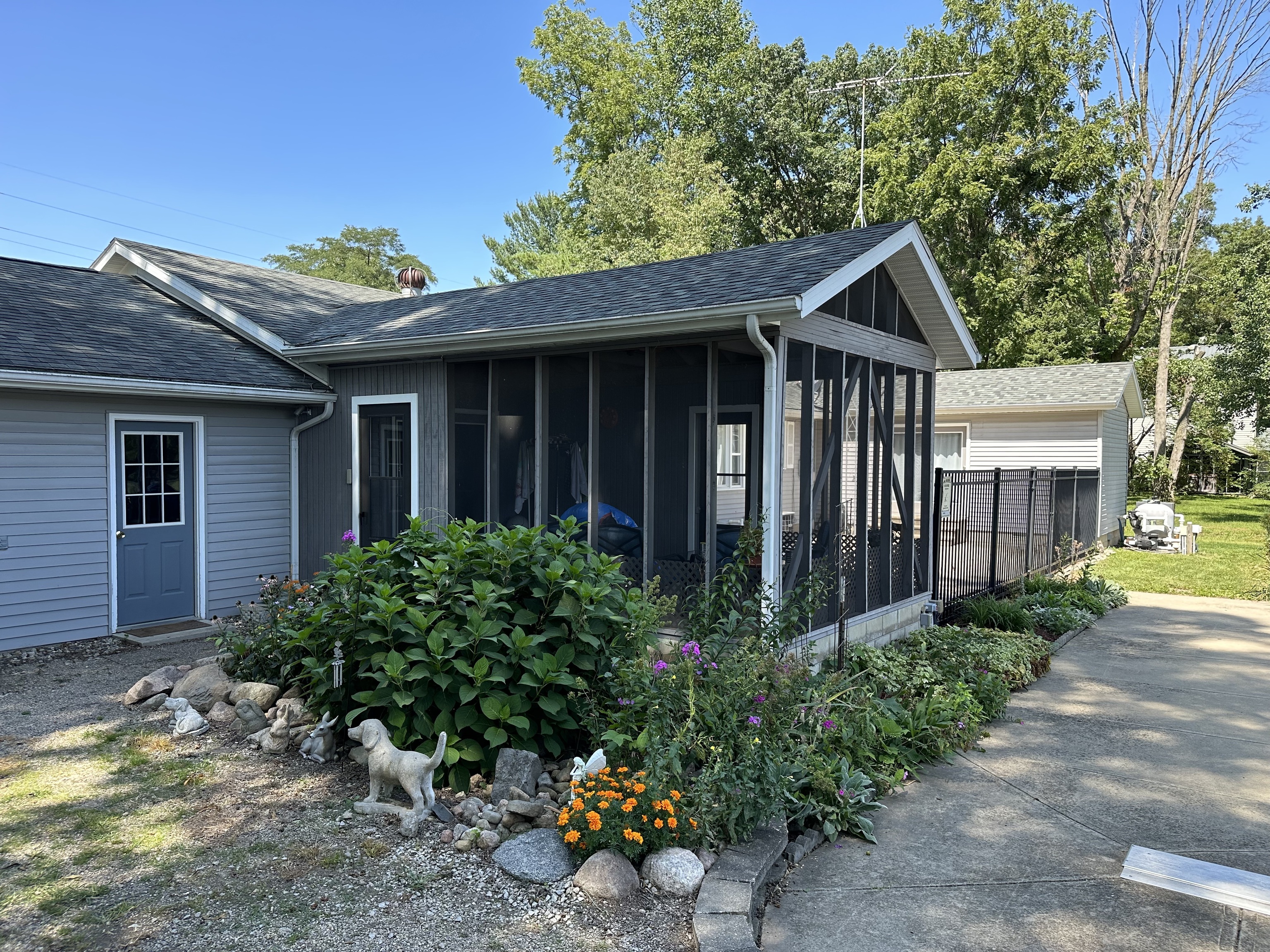 515 North Hickory Street Ladoga, IN 47954 - Photo 11 of 51