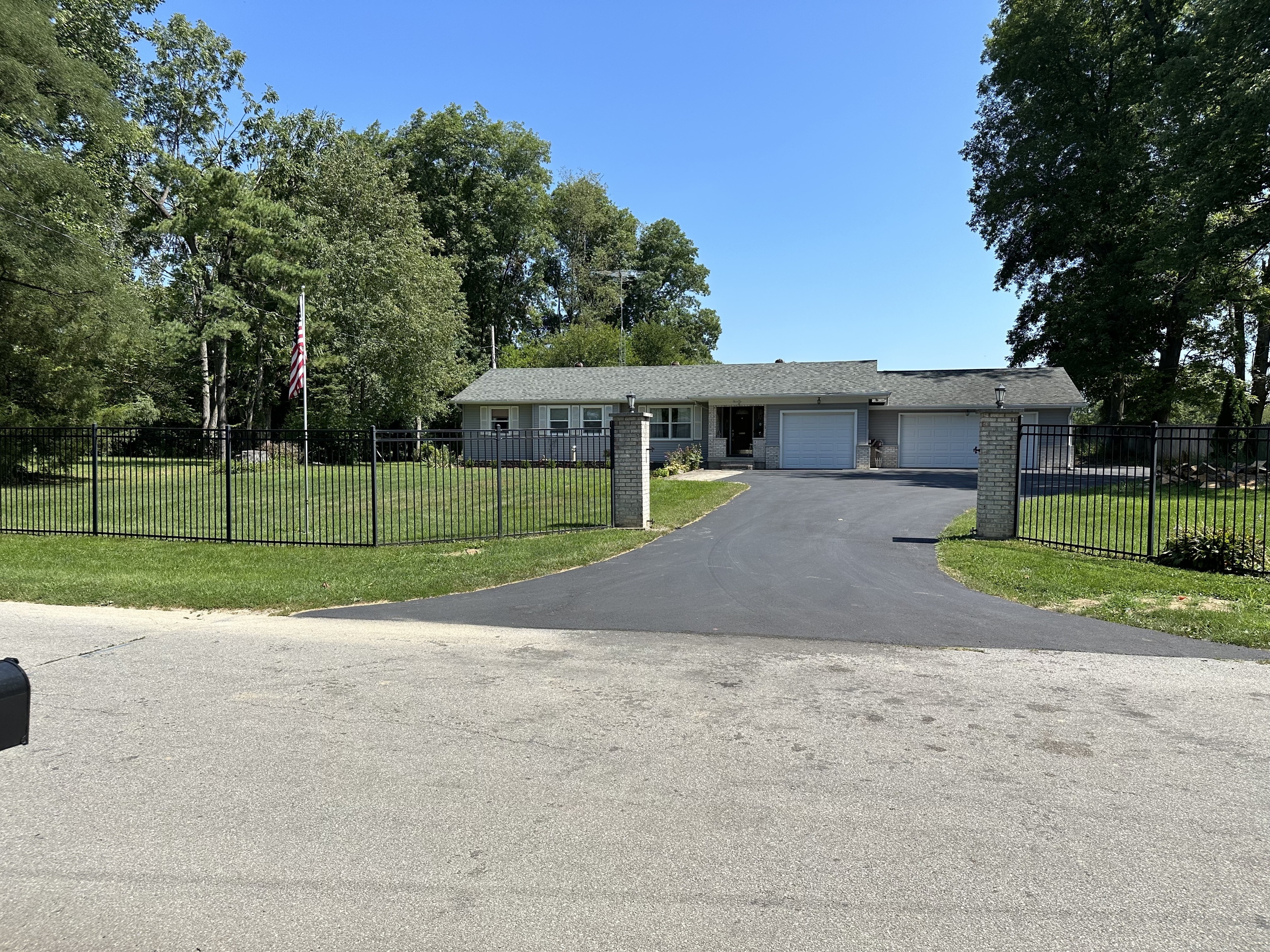 515 North Hickory Street Ladoga, IN 47954 - Photo 2 of 51