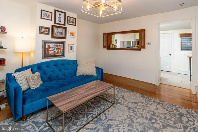 $2,500 | 76 Coryell Street, Lambertville, NJ 08530