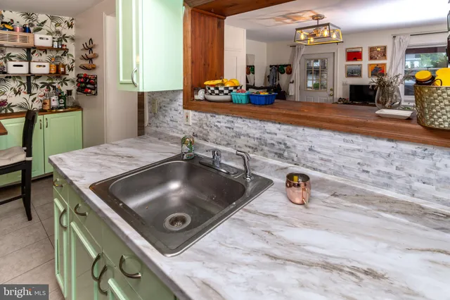 $2,500 | 76 Coryell Street, Lambertville, NJ 08530