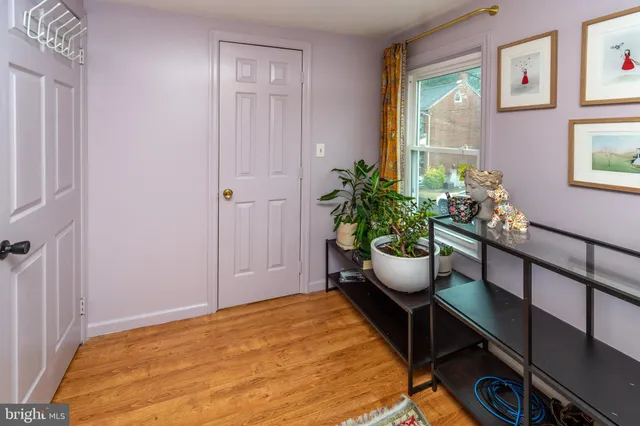 $2,500 | 76 Coryell Street, Lambertville, NJ 08530