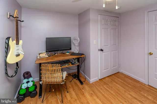 $2,500 | 76 Coryell Street, Lambertville, NJ 08530