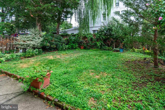 $2,500 | 76 Coryell Street, Lambertville, NJ 08530