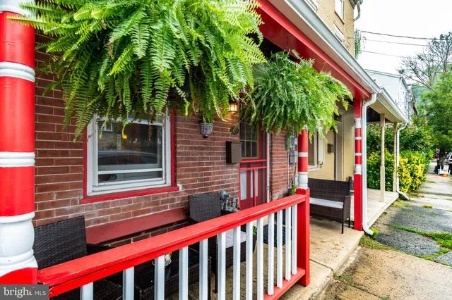 $2,500 | 76 Coryell Street, Lambertville, NJ 08530