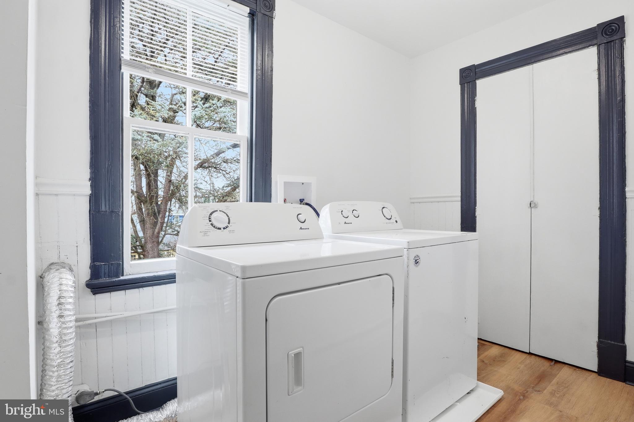 812 South George Street York, PA 17403 - Photo 36 of 58 a utility room with dryer and washer