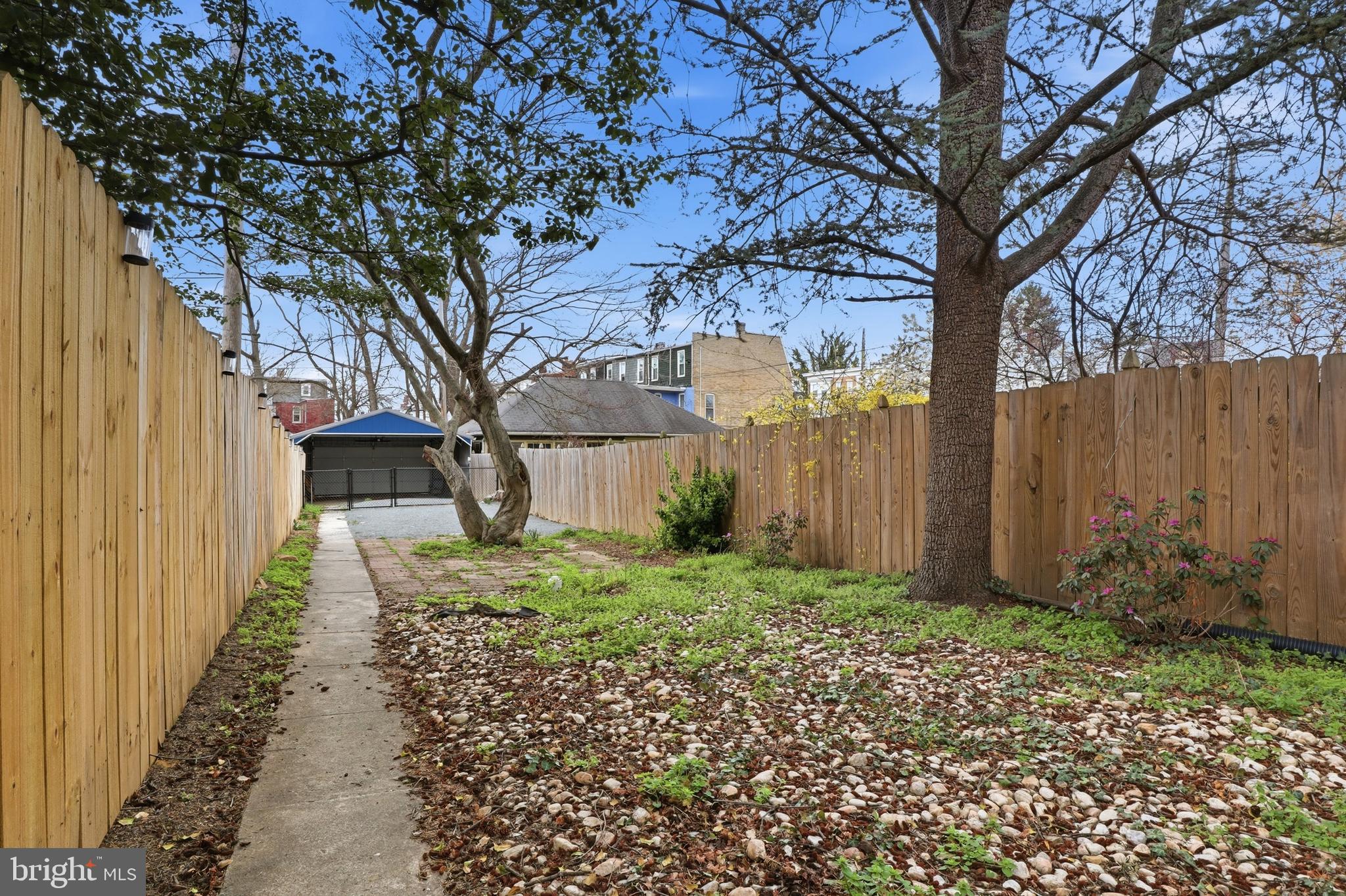 812 South George Street York, PA 17403 - Photo 51 of 58 Low maintenance very long back yard