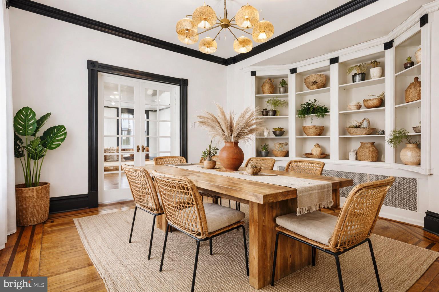 812 South George Street York, PA 17403 - Photo 10 of 58 a dining room with furniture and wooden floor