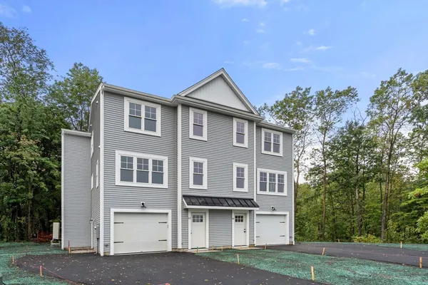 $599,900 | 31 Danielles Way, Worcester, MA 01606
