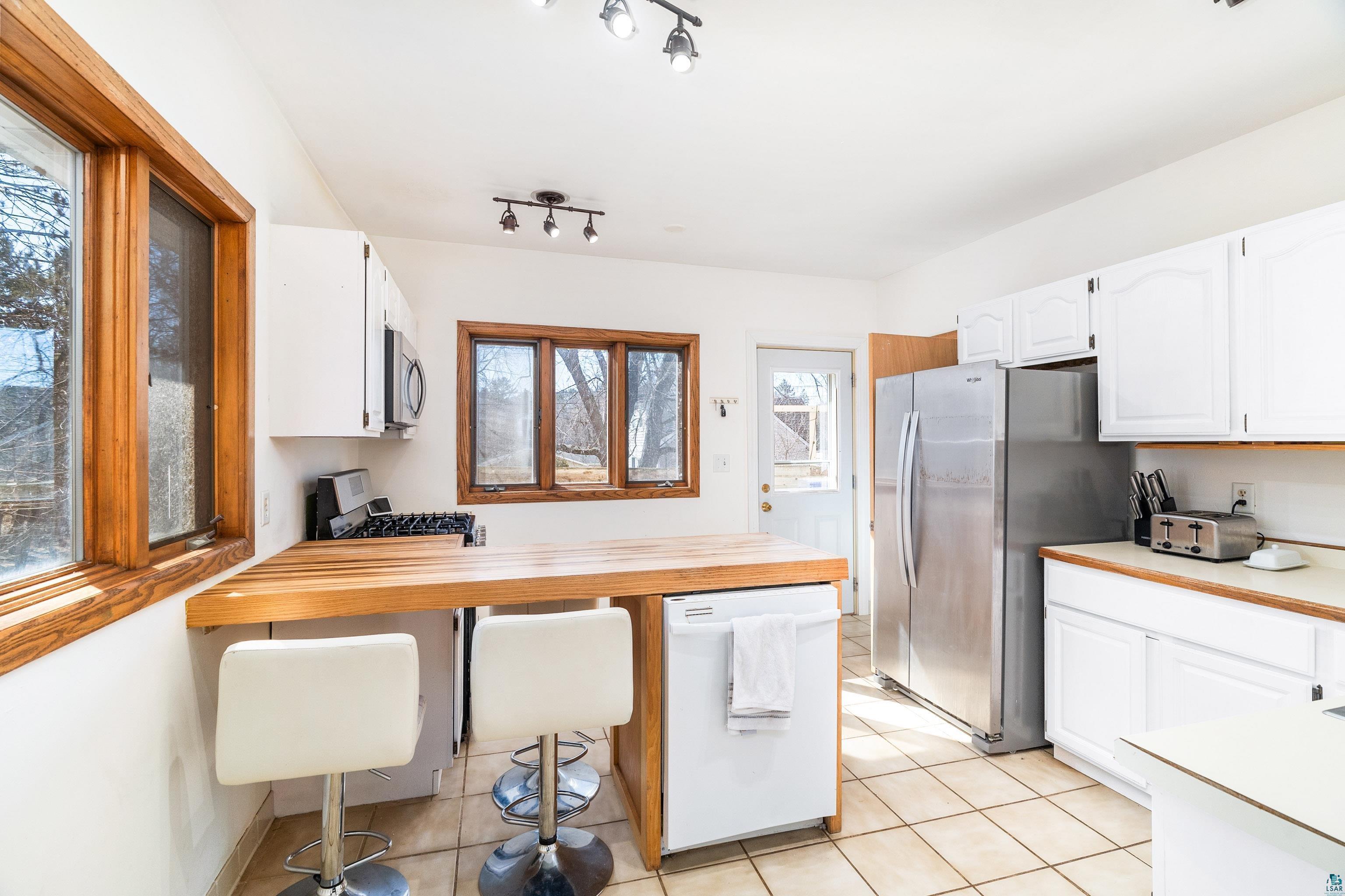 116 West Arrowhead Road Duluth, MN 55803 - Photo 22 of 38