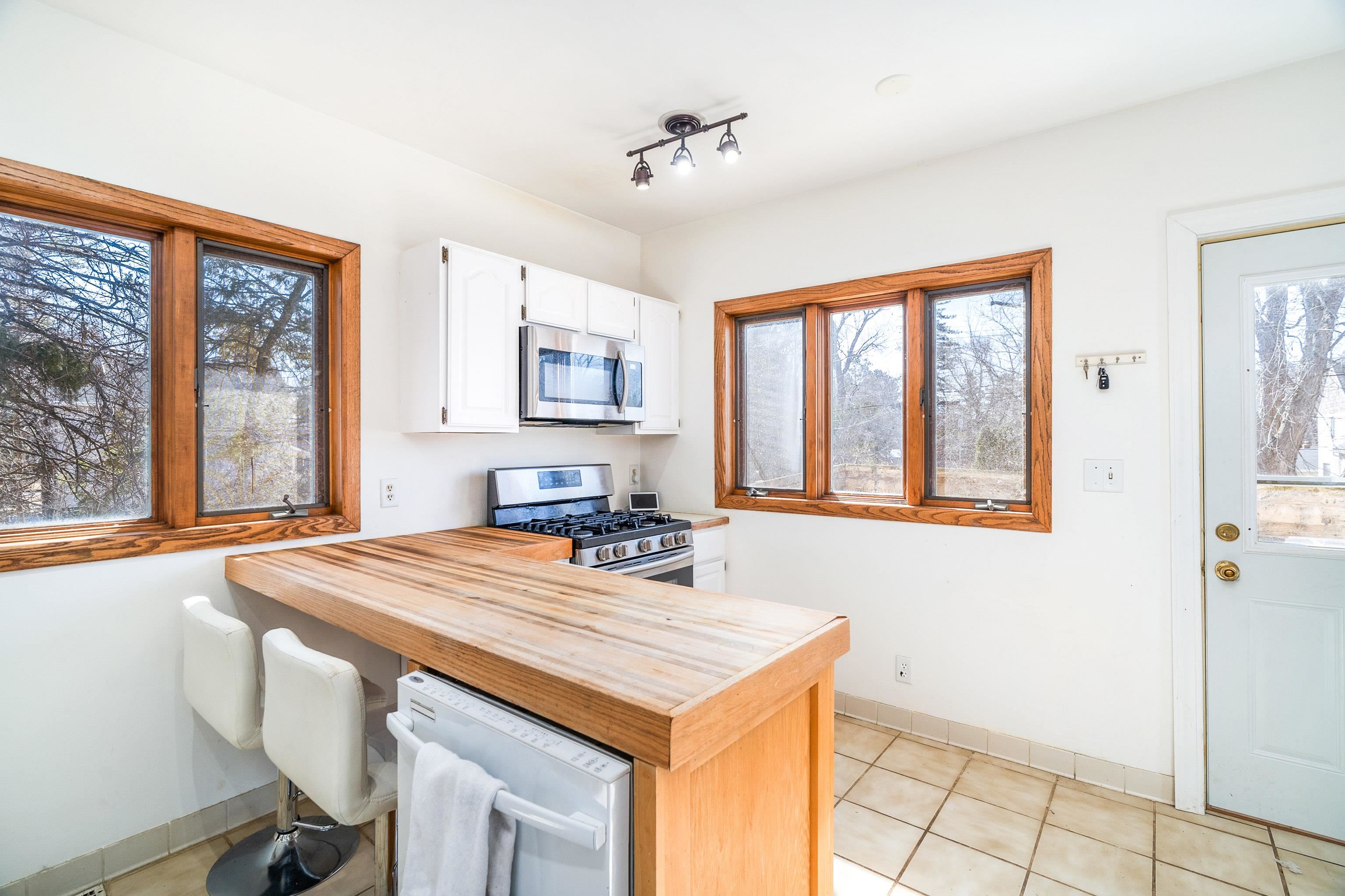 116 West Arrowhead Road Duluth, MN 55803 - Photo 23 of 38