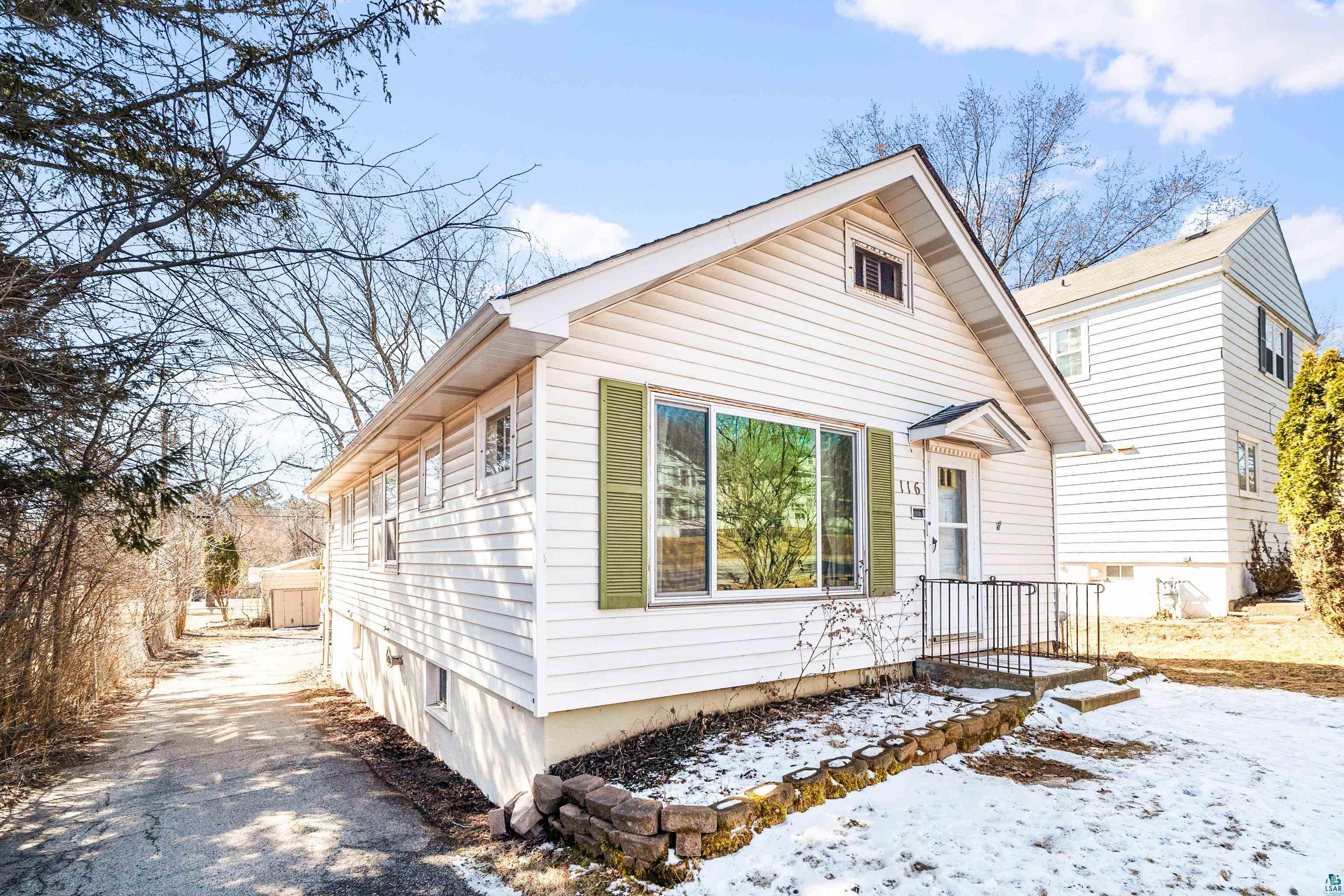 116 West Arrowhead Road Duluth, MN 55803 - Photo 3 of 38