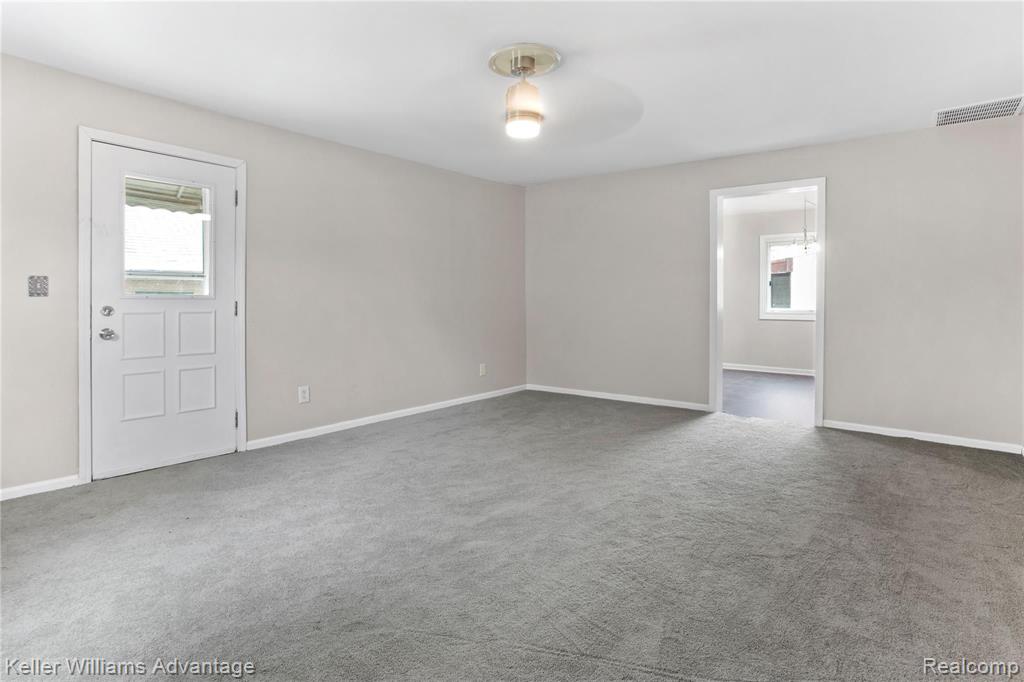31721 Ecorse Road Romulus, MI 48174 - Photo 12 of 25