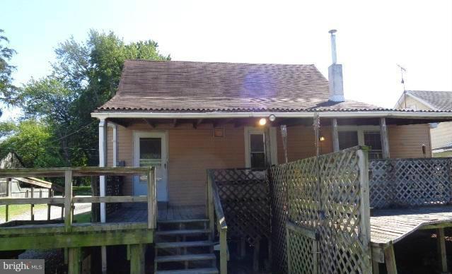 140 Riverside Road Baltimore, MD 21221 - Photo 3 of 12 Exterior (Rear)