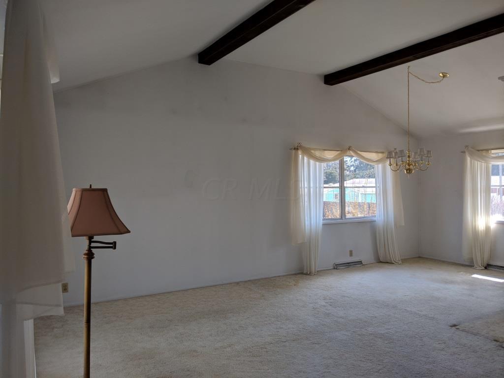 377 Jefferson Road Newark, OH 43055 - Photo 3 of 28 Gallery Image 3