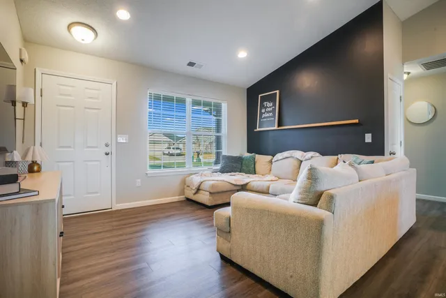 $259,500 | 3625 Ebbets Drive, Evansville, IN 47725