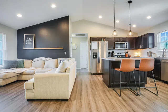 $259,500 | 3625 Ebbets Drive, Evansville, IN 47725