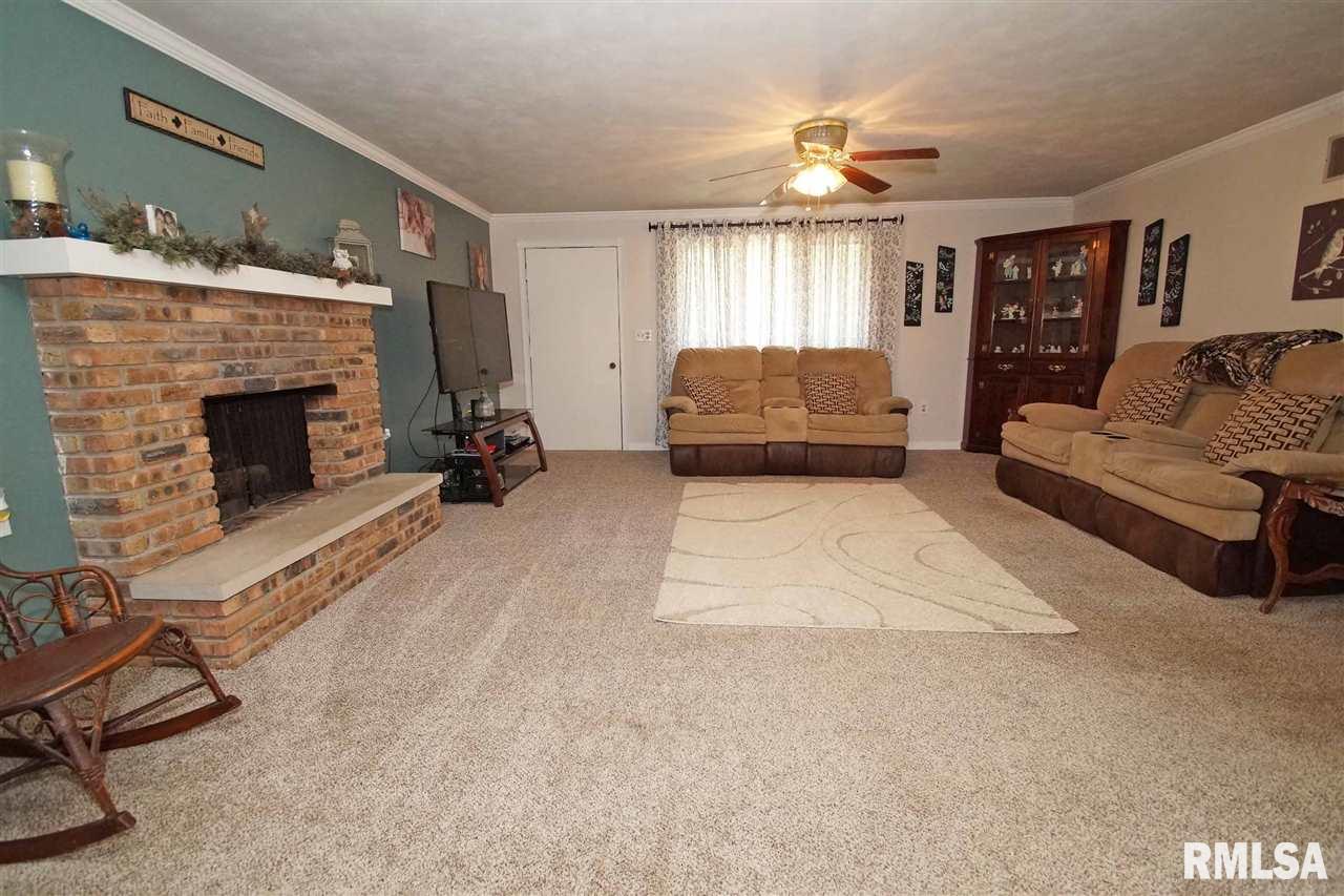 2813 North Trivoli Road Trivoli, IL 61569 - Photo 21 of 36