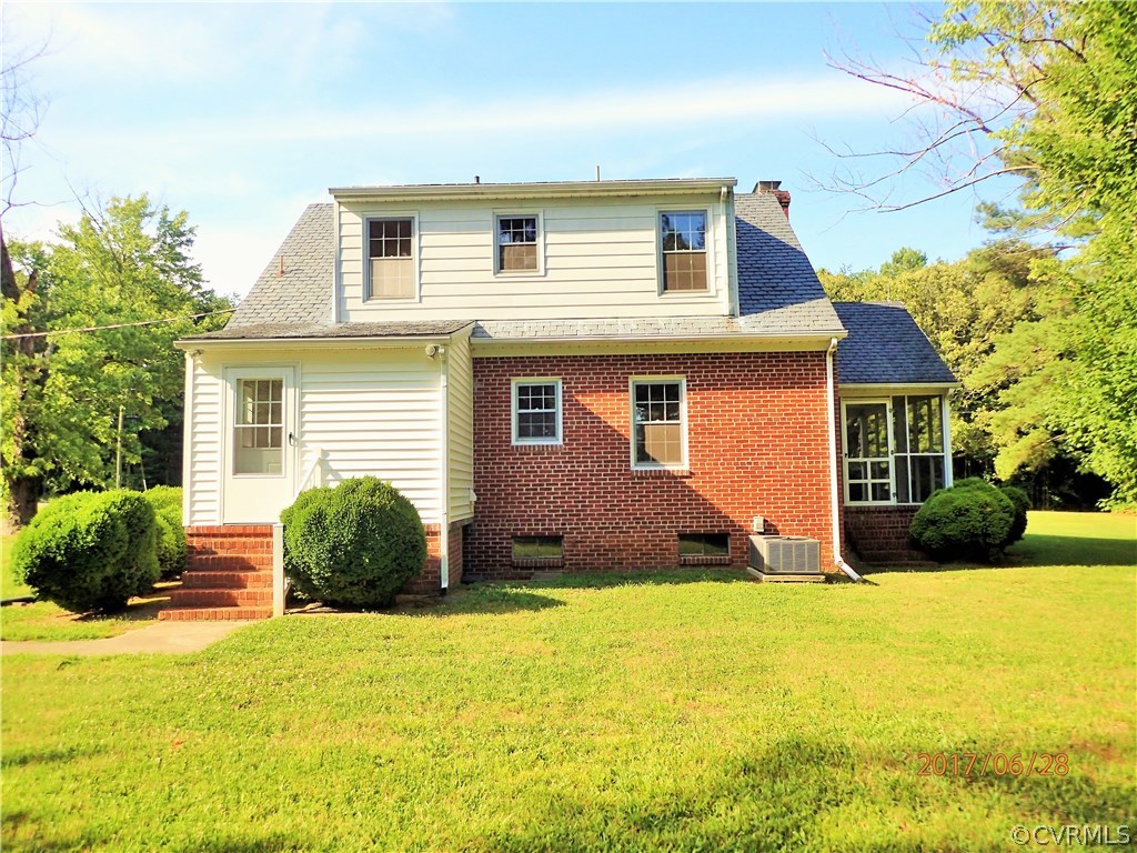 15223 Verdon Road Beaverdam, VA 23015 - Photo 2 of 12 Rear View