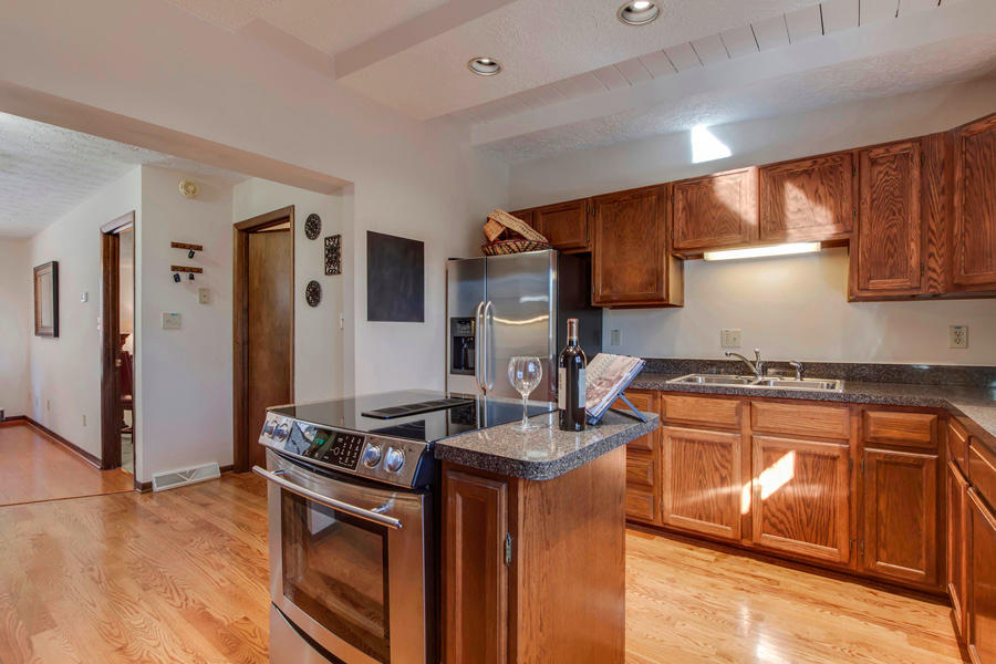 5919 Ridgewood Road Knoxville, TN 37918 - Photo 15 of 40 15_RidgewoodRoad_5919_Kitchen03