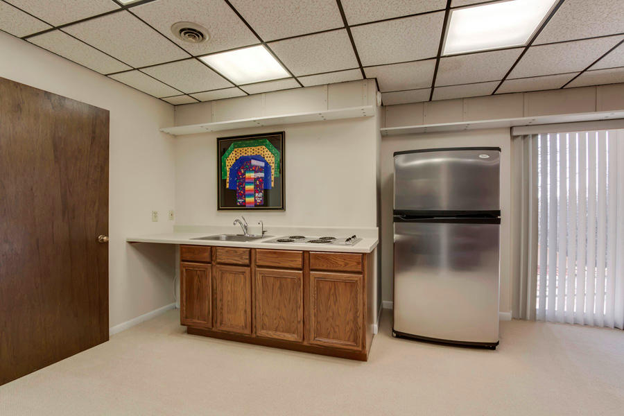5919 Ridgewood Road Knoxville, TN 37918 - Photo 28 of 40 28_RidgewoodRoad_5919_Kitchenette