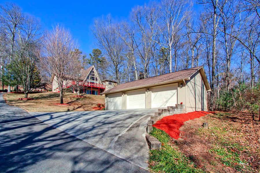 5919 Ridgewood Road Knoxville, TN 37918 - Photo 32 of 40 32_RidgewoodRoad_5919_DetachedGarage