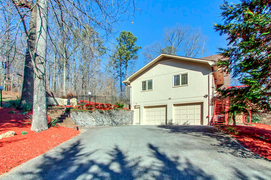 5919 Ridgewood Road Knoxville, TN 37918 - Photo 33 of 40 33_RidgewoodRoad_5919_GarageSide