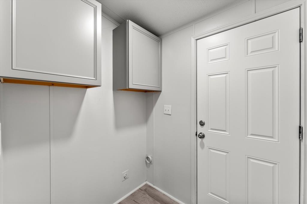 367 Box Road Gun Barrel City, TX 75156 - Photo 16 of 25 a view of cabinets