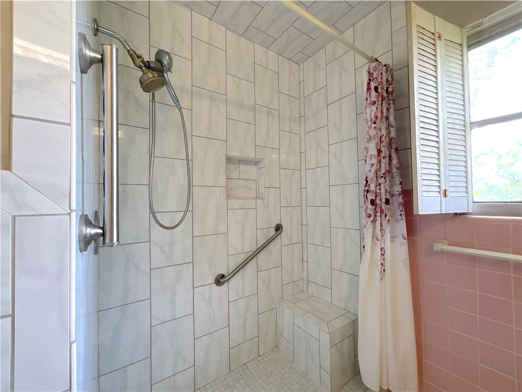 311 West Ward Street Refugio, TX 78377 - Photo 19 of 40