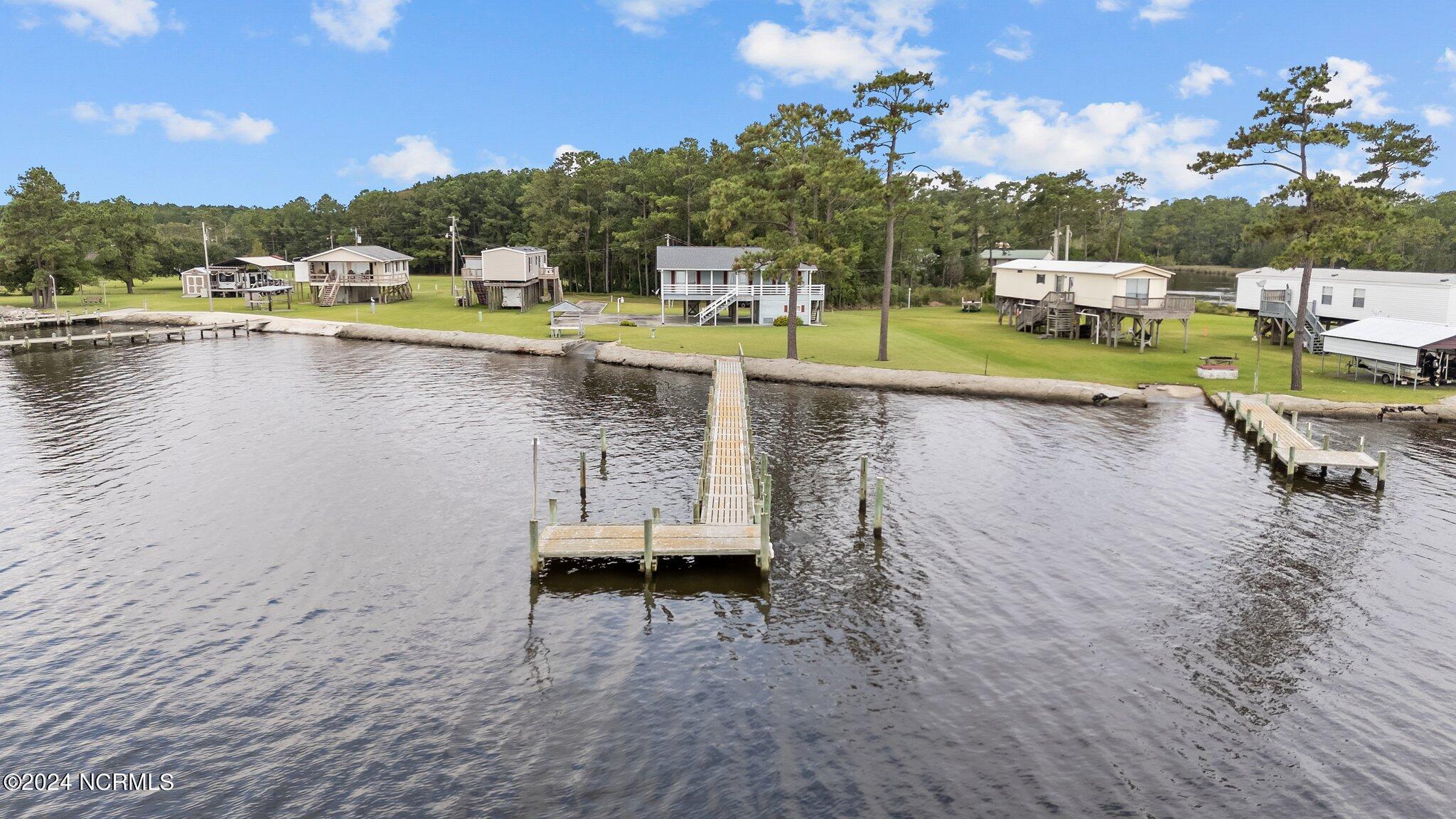 356 Windy Point Road Bayboro, NC 28515 - Photo 3 of 43 Hog Slat dock & private ramp