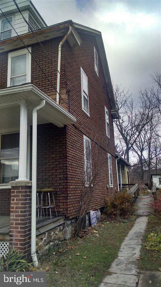 131 East Columbia Road Enola, PA 17025 - Photo 3 of 18 Gallery Image 3