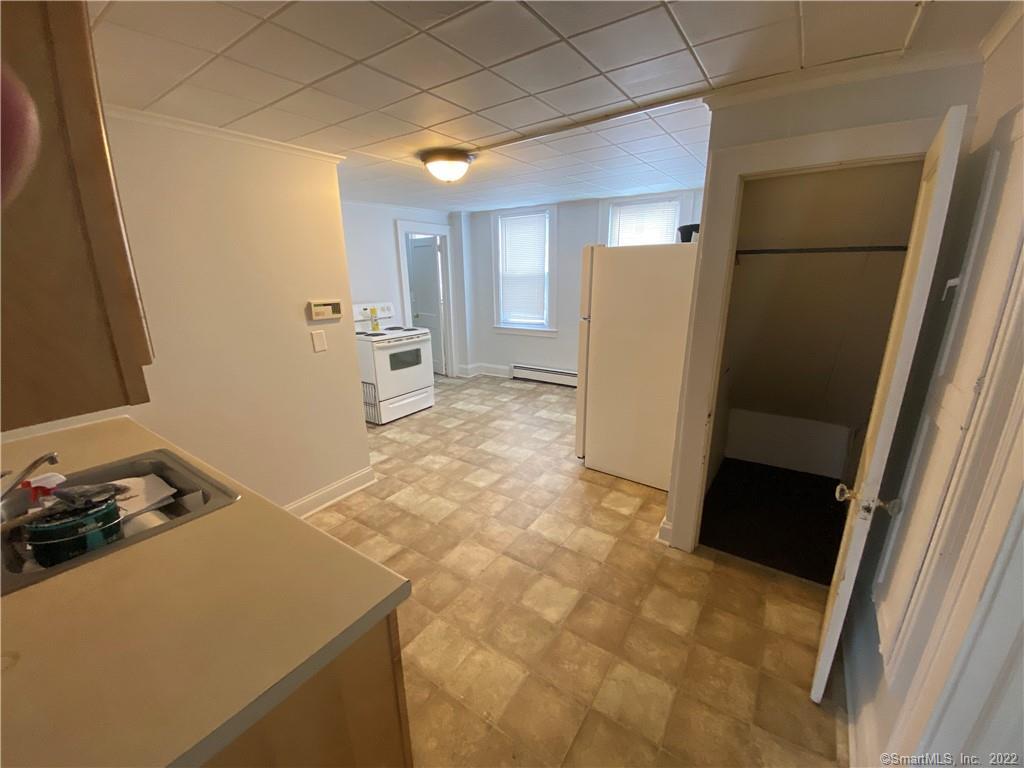 3 Quarry Lane, Unit 1 Portland, CT 06480 - Photo 5 of 11 Eat-in Kitchen 1 of 3