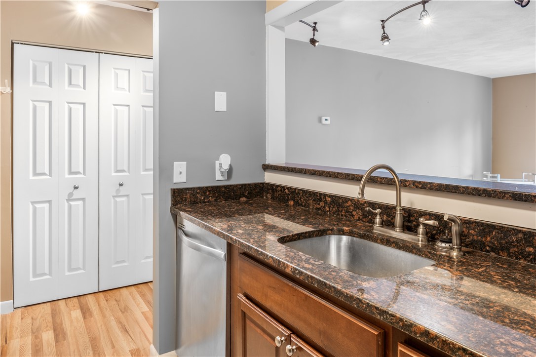 752 Quaker Lane, Unit A314 Warwick, RI 02818 - Photo 6 of 23