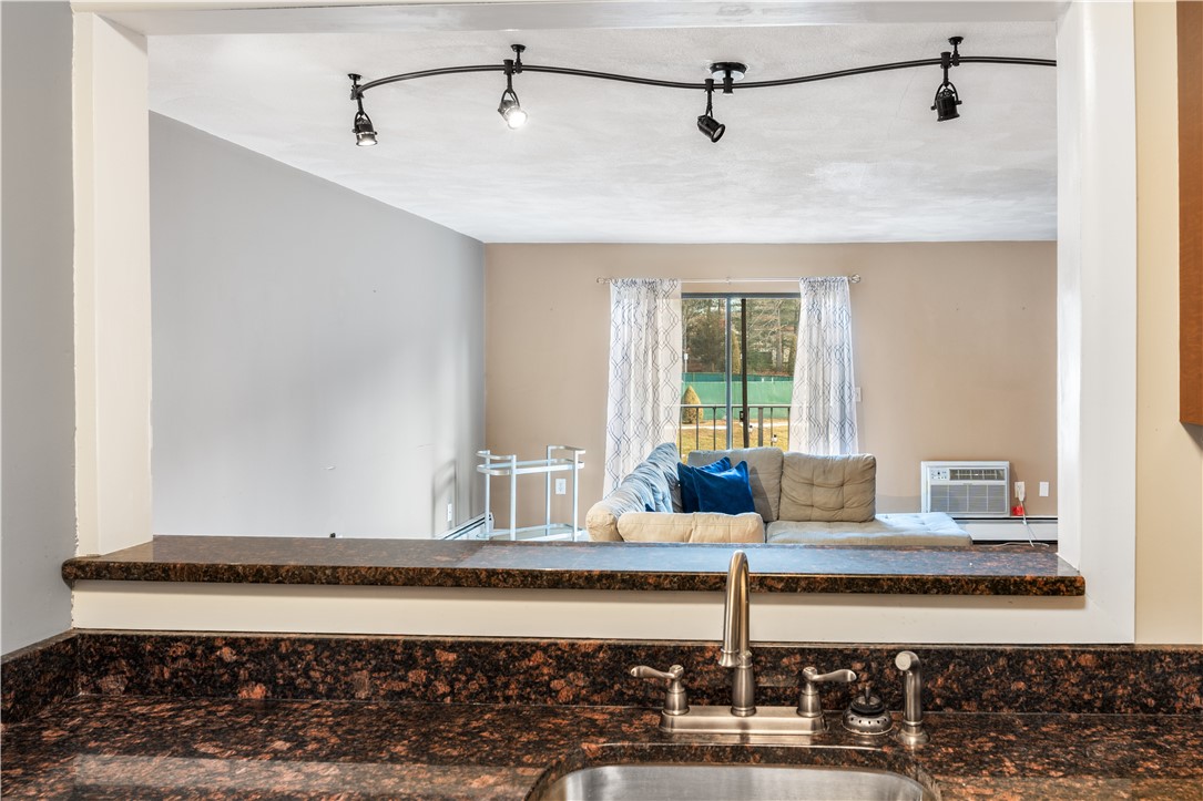 752 Quaker Lane, Unit A314 Warwick, RI 02818 - Photo 7 of 23
