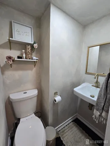 $3,450 | 83 John Street, Carteret, NJ 07008