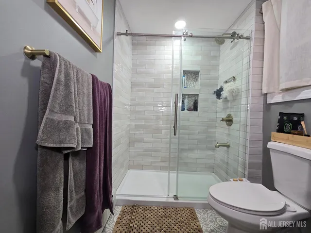 $3,450 | 83 John Street, Carteret, NJ 07008