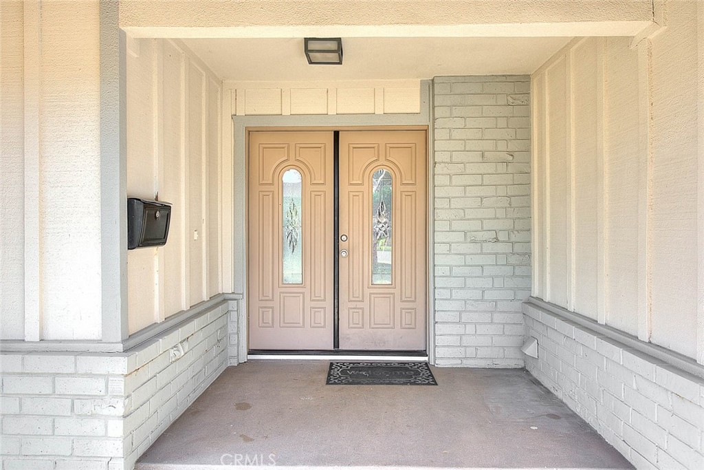 2061 Rancho Drive Riverside, CA 92507 - Photo 3 of 20