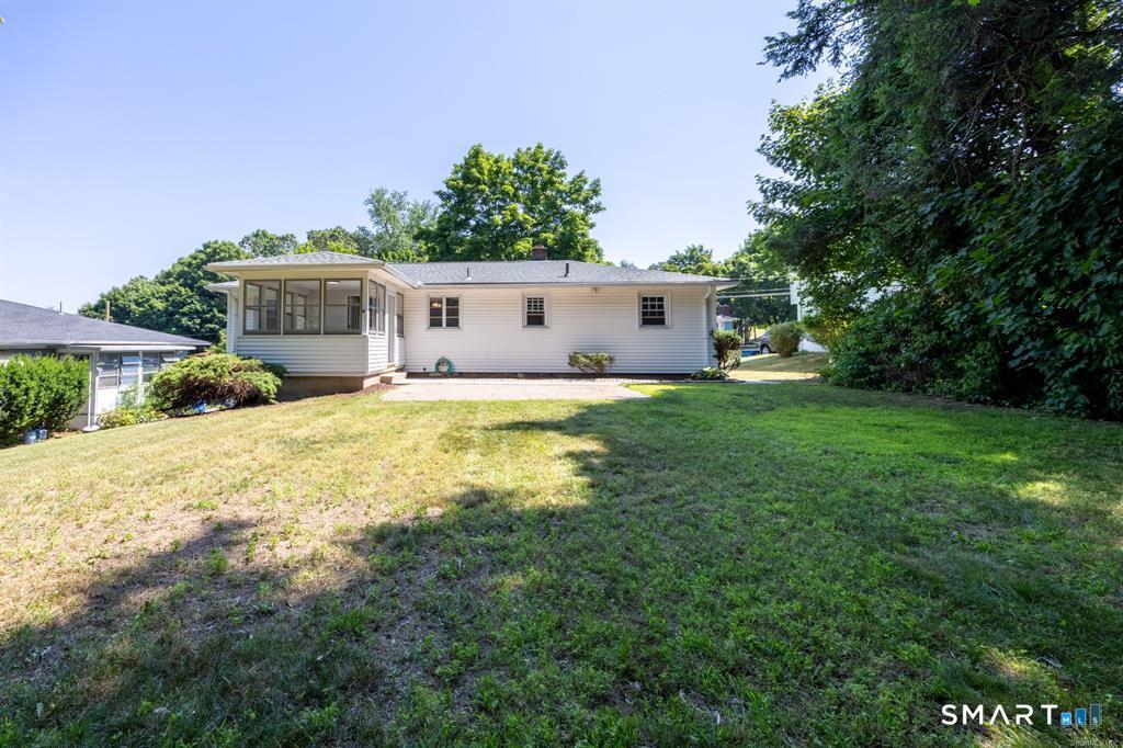 32 Kaynor Drive Waterbury, CT 06708 - Photo 2 of 23