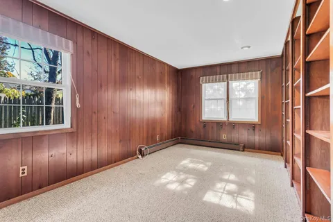 $799,000 | 12 Violet Road, Bayville, NY 11709