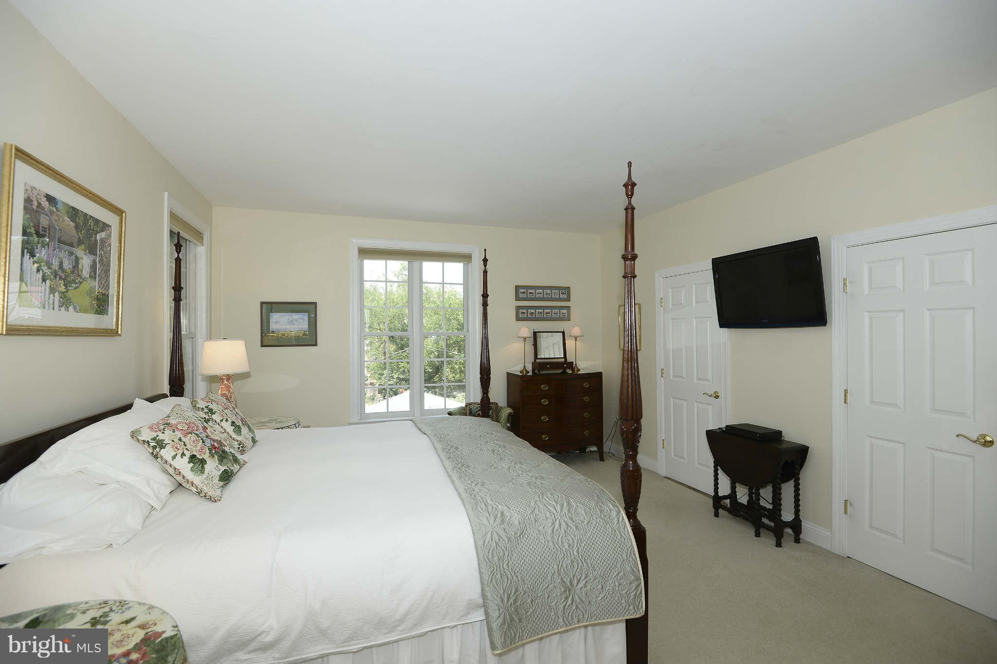 3825 Fulton Street Northwest Washington, DC 20007 - Photo 16 of 29 Interior (General)
