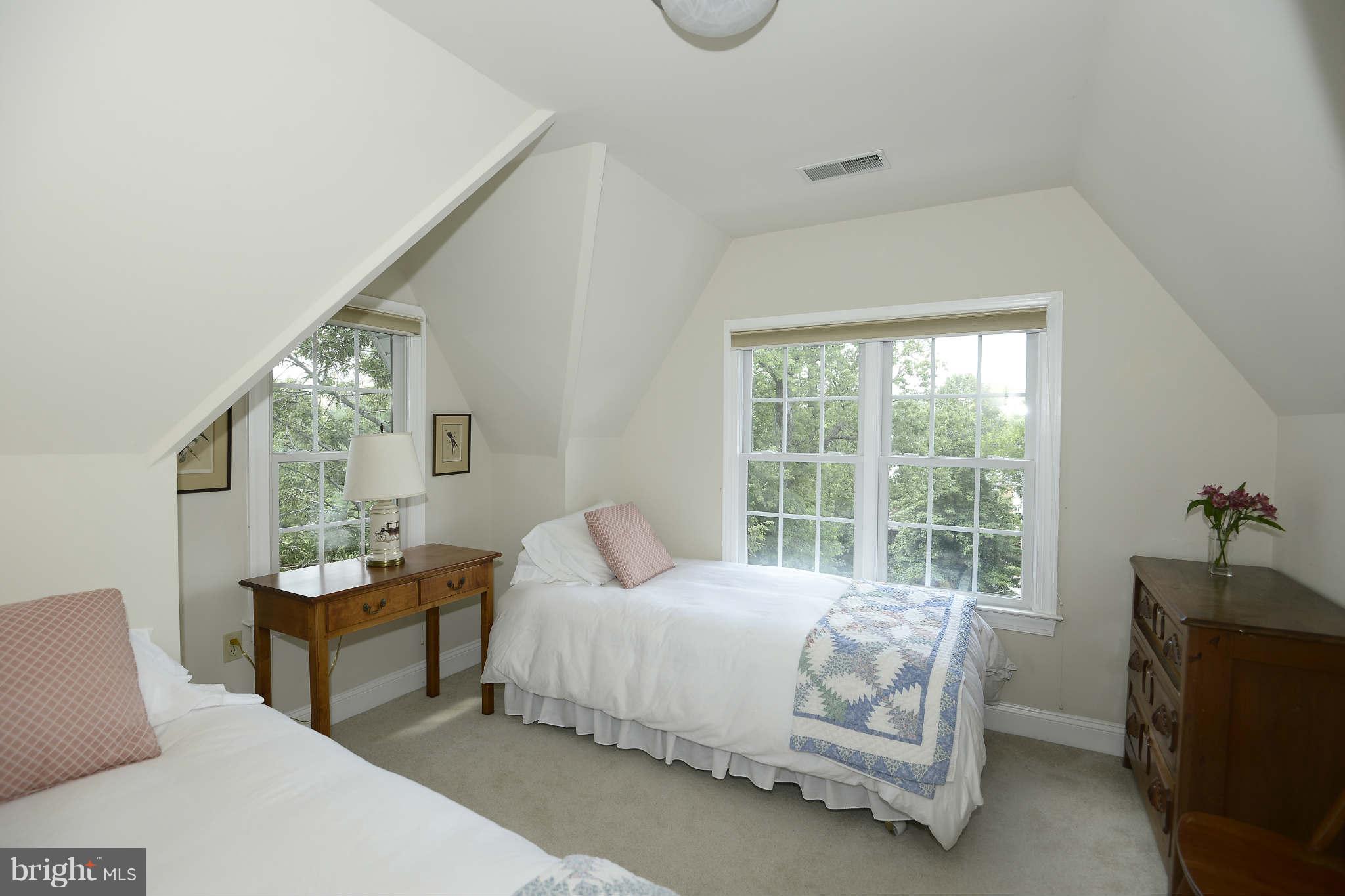 3825 Fulton Street Northwest Washington, DC 20007 - Photo 20 of 29 Interior (General)