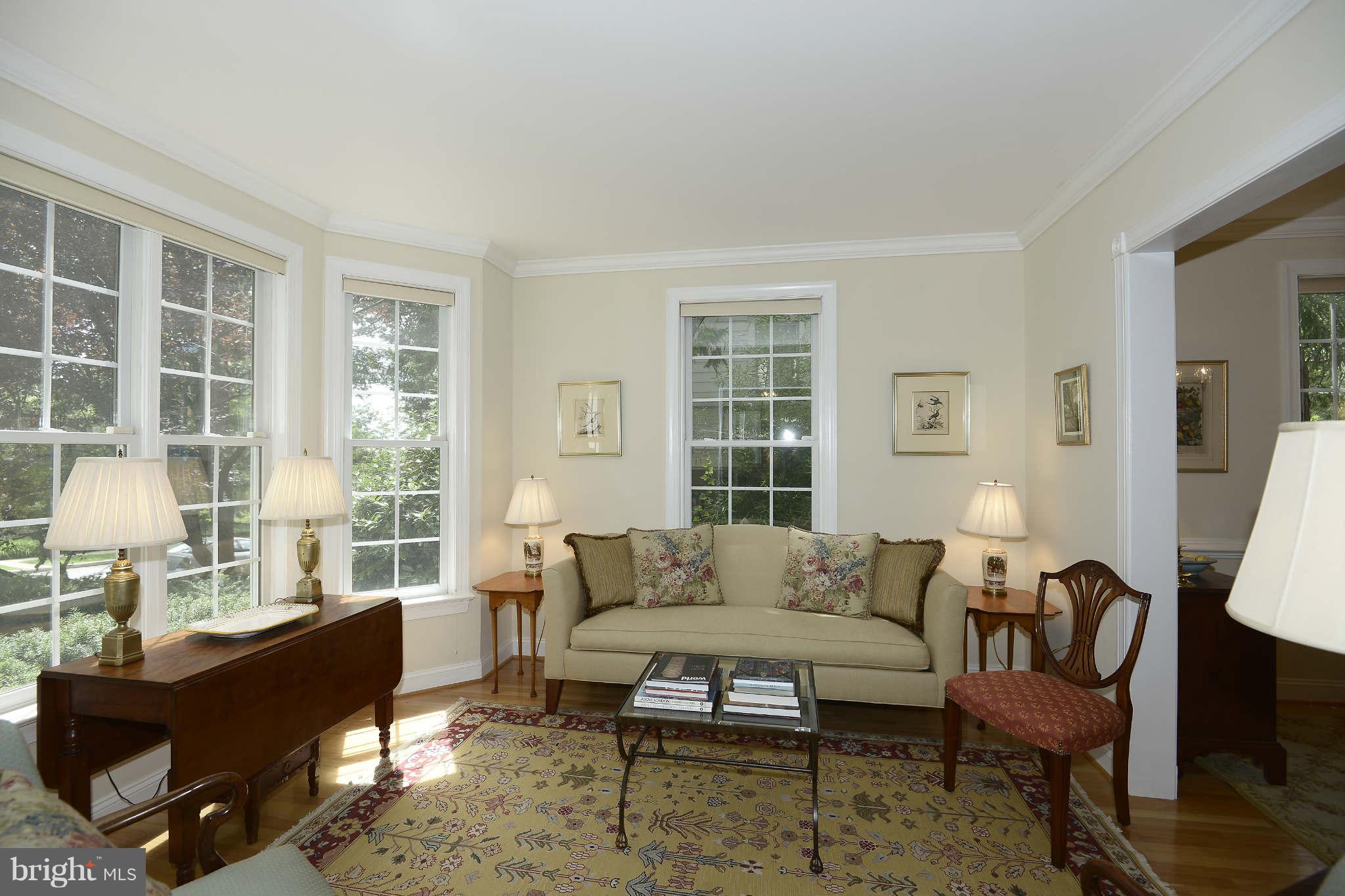 3825 Fulton Street Northwest Washington, DC 20007 - Photo 4 of 29 Interior (General)