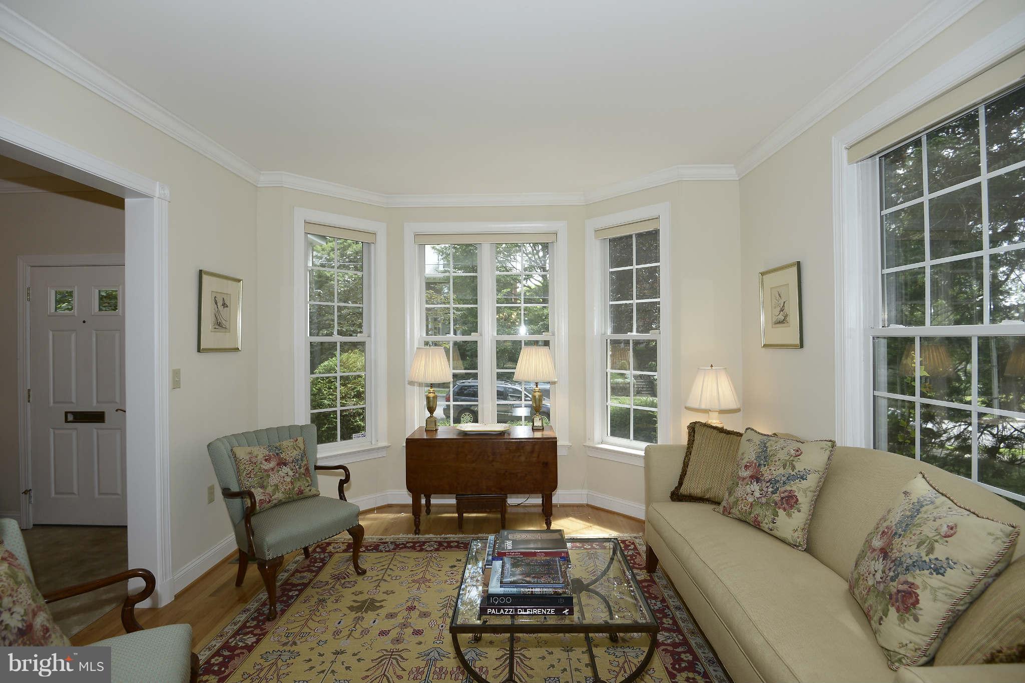 3825 Fulton Street Northwest Washington, DC 20007 - Photo 5 of 29 Interior (General)