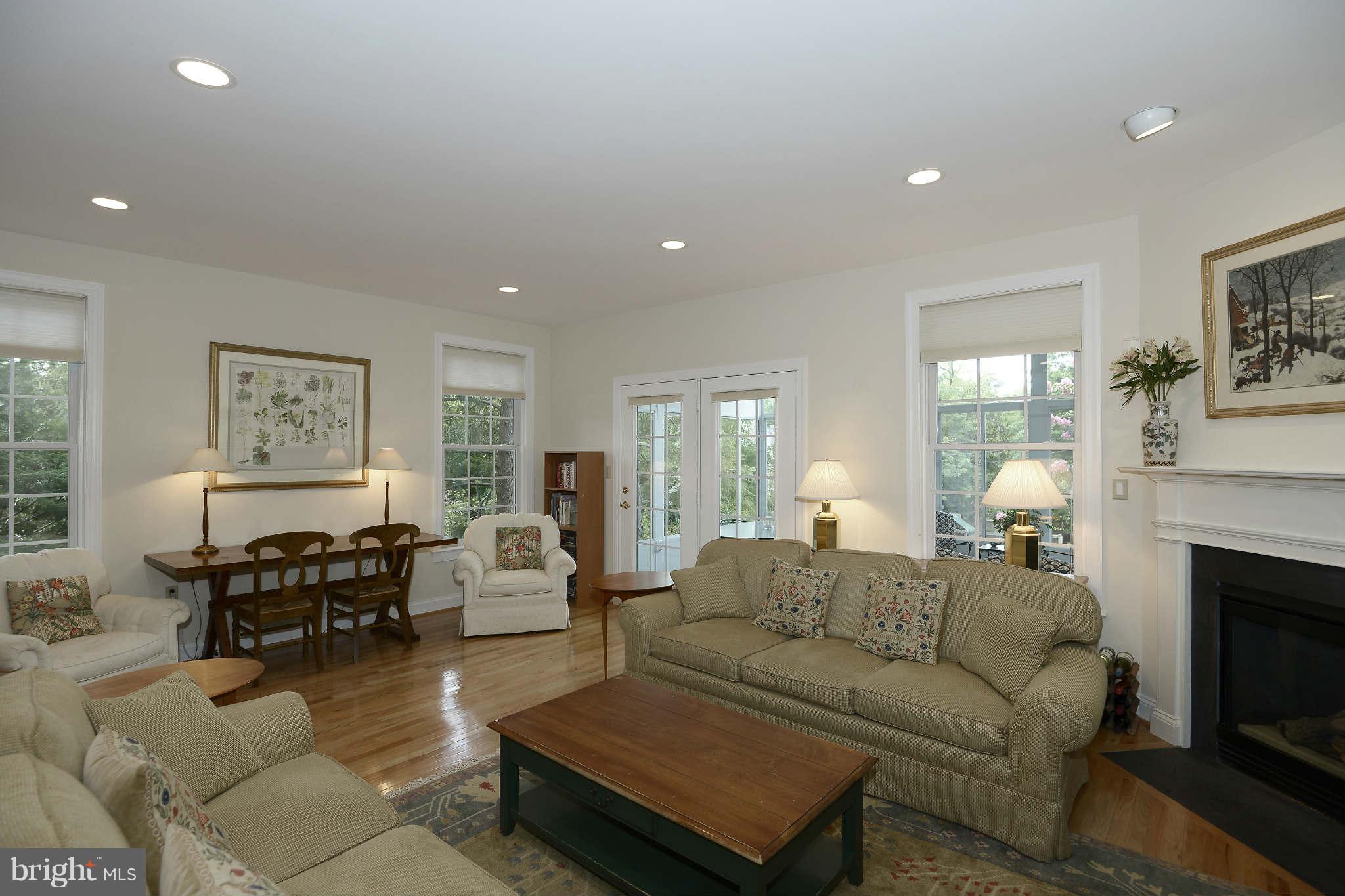 3825 Fulton Street Northwest Washington, DC 20007 - Photo 10 of 29 Interior (General)